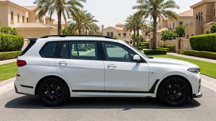 2020 BMW X7-Right Side View