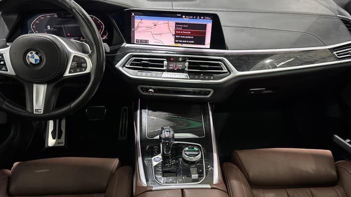 2020 BMW X7-Center Console