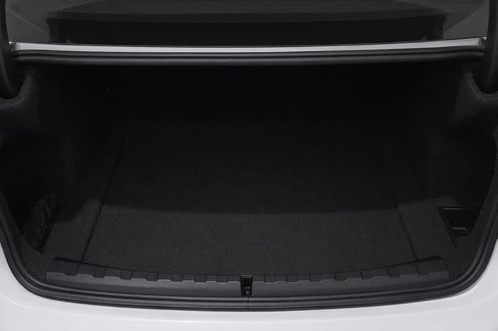 2021 BMW 320I-Boot Inside View