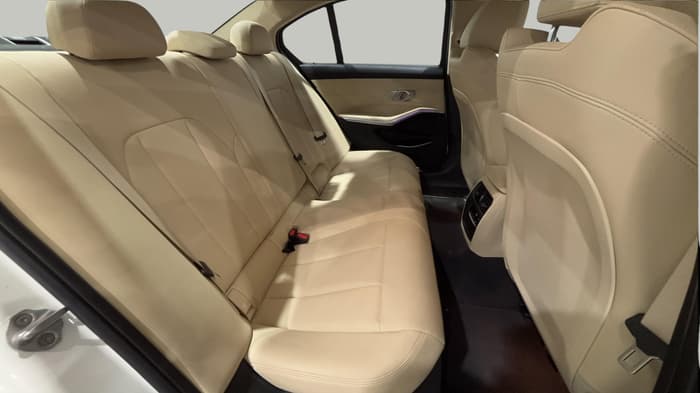 2021 BMW 320I-Right Side Door Cabin View