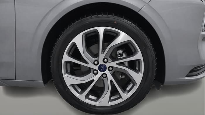 2023 FORD TAURUS-Right Front Tyre