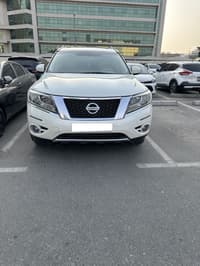 Used NISSAN PATROL 2015 SV Automatic, 160,000 km, Petrol Car