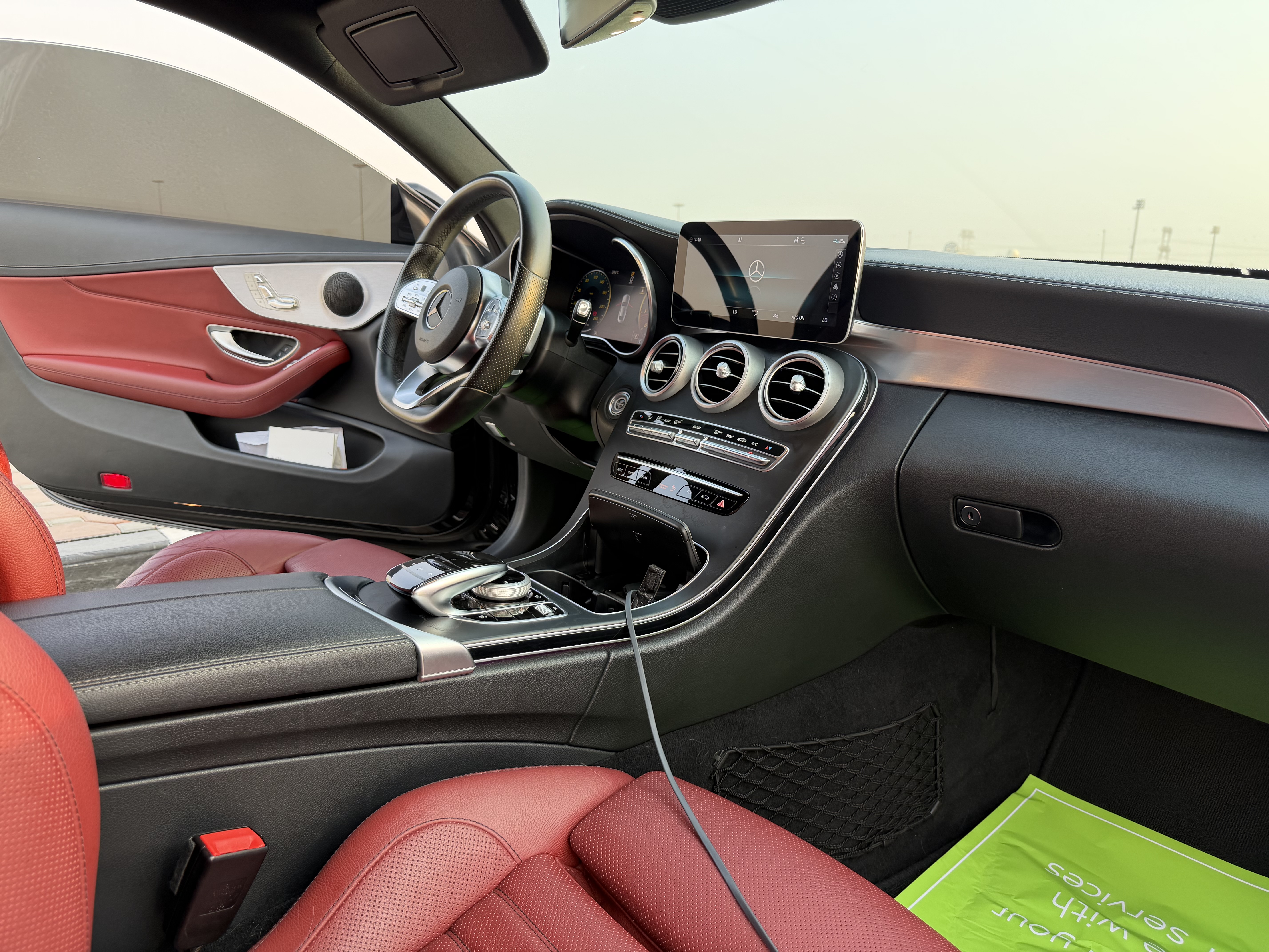 2019 MERCEDES BENZ C 200-interiorimage/interiorImage_1789375542_e7624f7a-35ae-4187-b905-af58e3f4254d