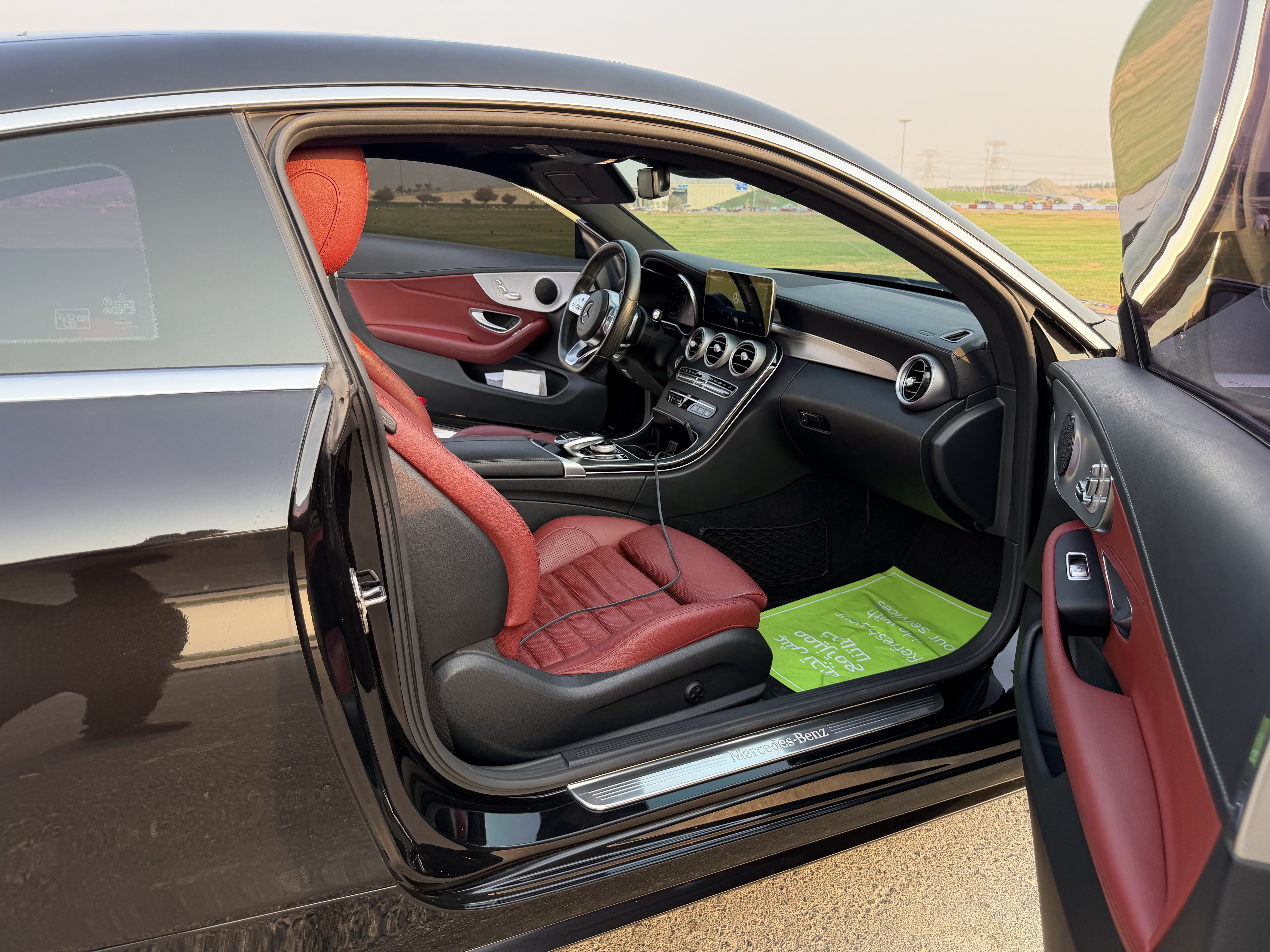 2019 MERCEDES BENZ C 200-interiorimage/interiorImage_1789375552_ae26fc03-4279-4b9e-80f7-c883efe437ed