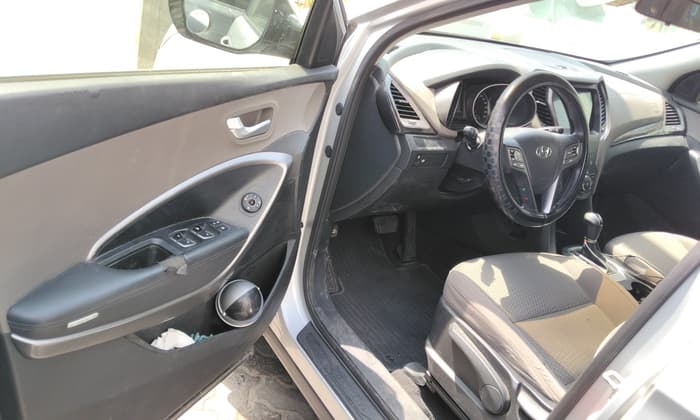 2014 HYUNDAI SANTA FE-Exterior_Dealer_Images_FrontLeftRightBack/IMG_20260907_104503.jpg.jpg