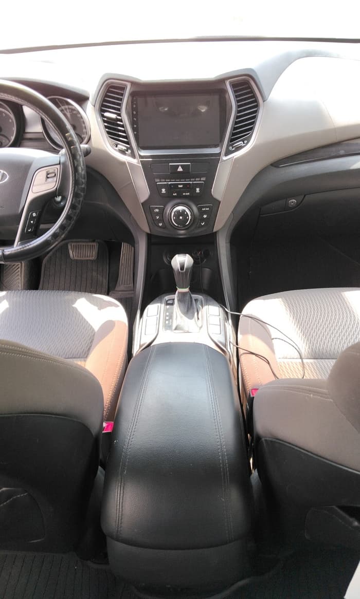 2014 HYUNDAI SANTA FE-Exterior_Dealer_Images_FrontLeftRightBack/IMG_20260907_104531.jpg.jpg