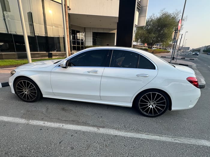 2015 MERCEDES BENZ C 200-exteriorimage/exteriorImage_1789889083_a40e7b0e-09be-4091-adc8-aeee231c4687.jpeg