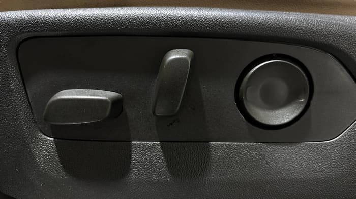 2023 CHEVROLET TAHOE-Driver Side Adjustment Panel